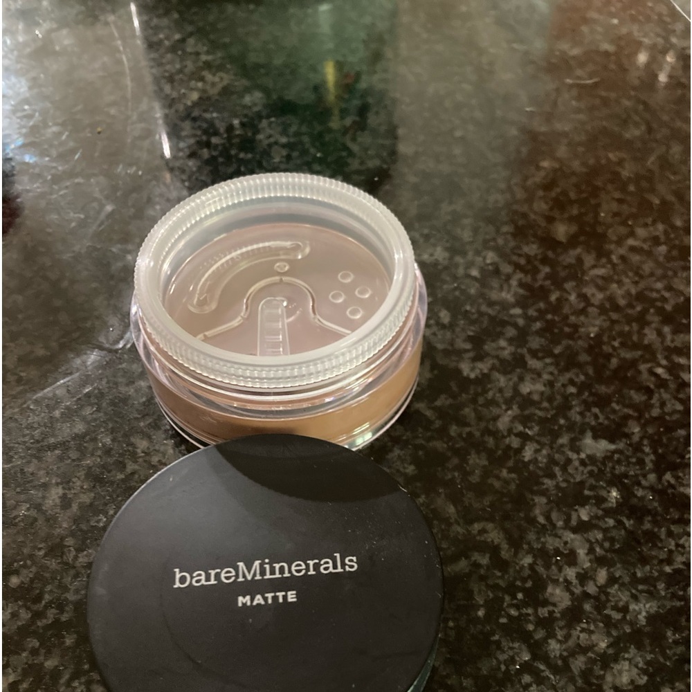 NWOT Bare Minerals Matte Foundation